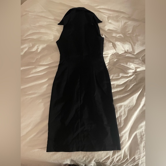 Black collared dress, front slit, stretchy and fitted - Picture 2 of 3